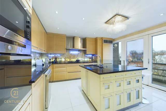 Southwick Street, Hyde Park Estate, W2, photo 2