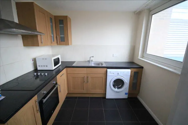 Abbey View, Garsmouth Way, Watford, photo 1