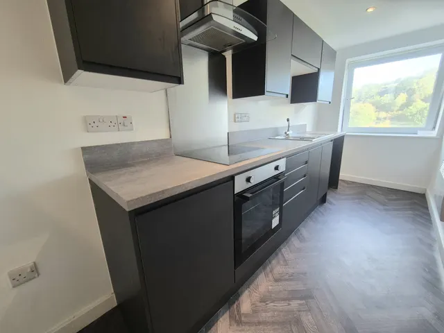 Wheatley Court, HX2, photo 2