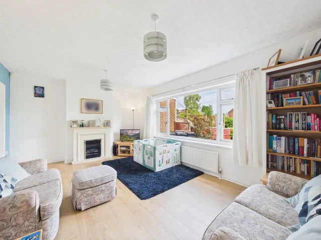 Leamington Drive, Beeston, NG9, photo 2