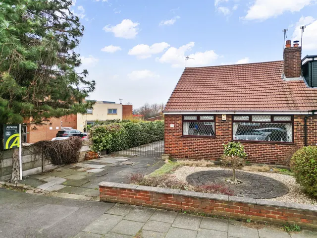 Gainsborough Road, Warrington, Warrington, WA4 6BZ, photo 1