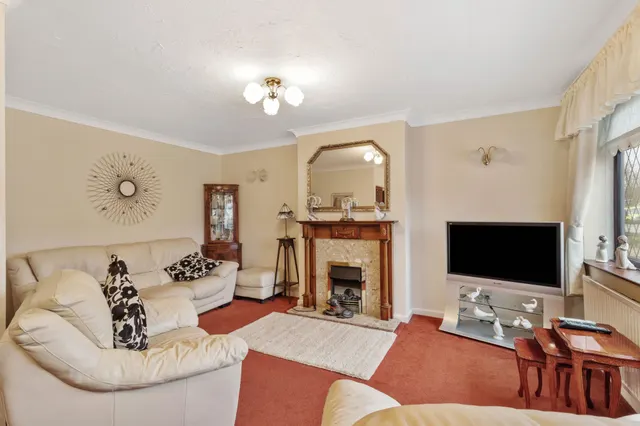 Photo 2 — Gainsborough Road, Warrington, Warrington, WA4 6BZ