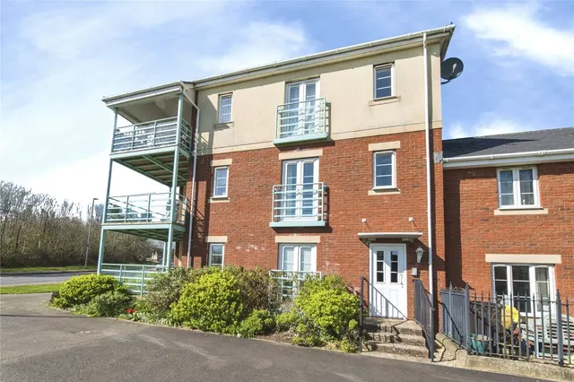 Russell Walk, Exeter, EX2, photo 1