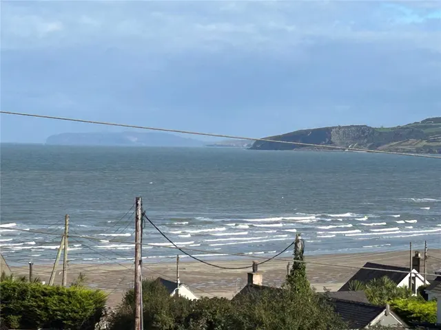 Beach Road, Benllech, LL74, photo 3