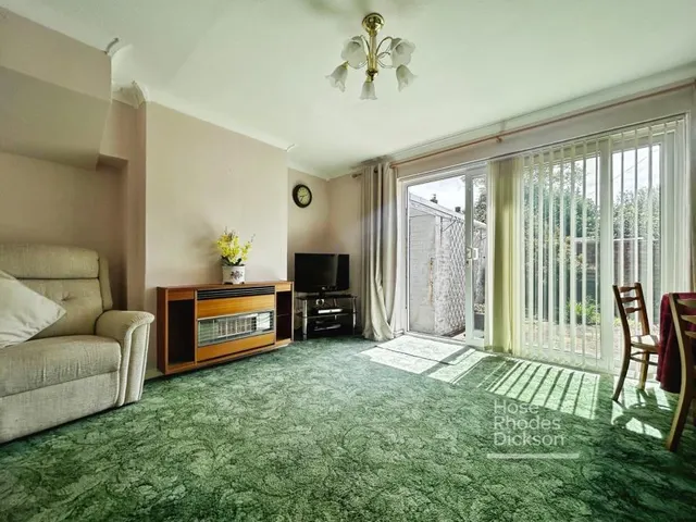 Venner Avenue, Cowes, PO31, photo 2