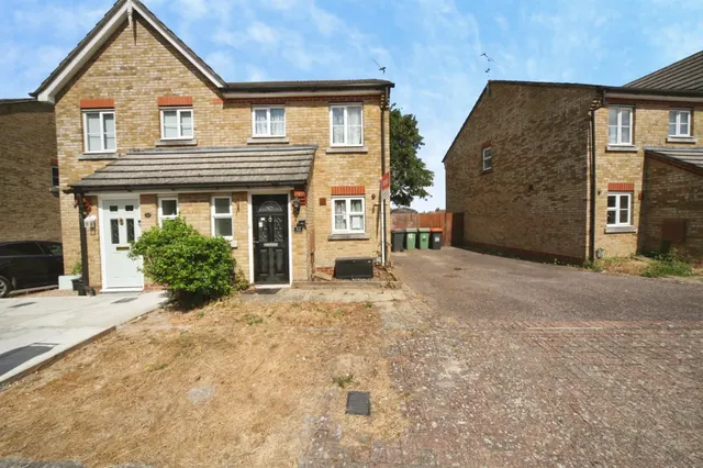 Portland Ride, Houghton Regis, LU5, photo 1