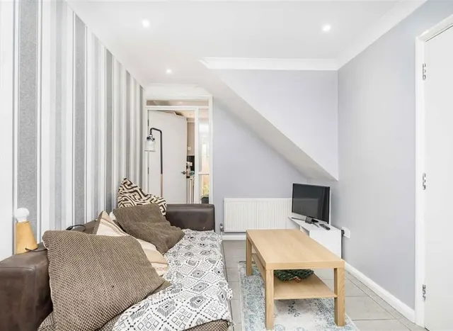 Fowey Close, Wapping, E1W, photo 3