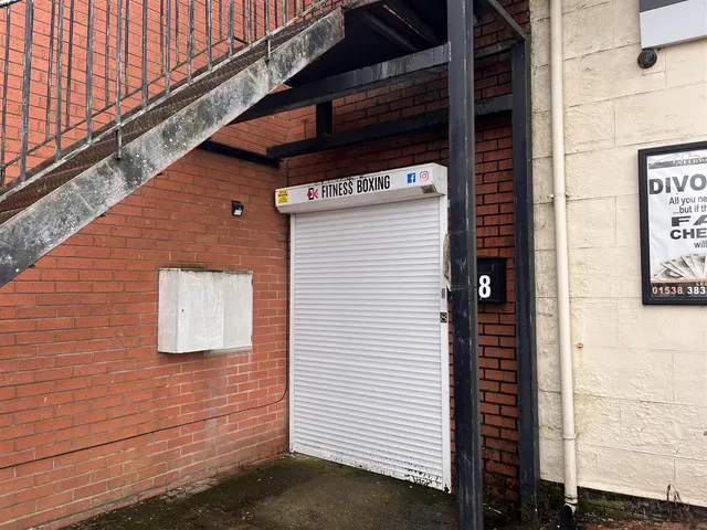 Cheadle Shopping Centre, Stoke-on-Trent, ST10, photo 1