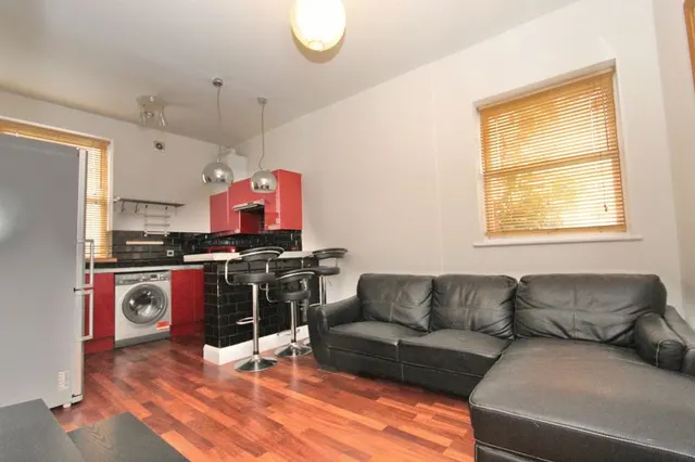 Photo 2 — Arundel Place, Brighton BN2 1SP