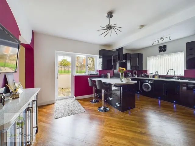 Broom Hill Road, Strood, ME2, photo 3