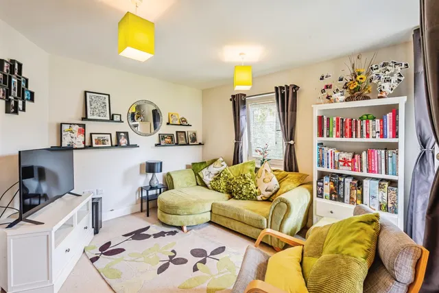 Sunflower Lane, Polegate, BN26, photo 3