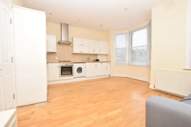 Morna Road, London, SE5, photo 1