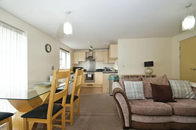 Overstone Court, Cardiff, CF10, photo 1