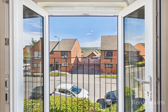 Photo 3 — Raynald Road, Sheffield, S2