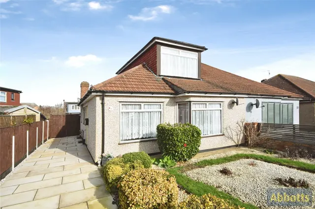 Woodcutters Avenue, Leigh-on-Sea, Essex, SS9, photo 1
