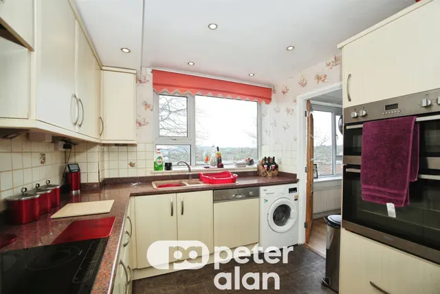 Heather Road, Newport, NP19, photo 3