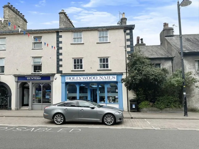 Highgate, Kendal, LA9, photo 1