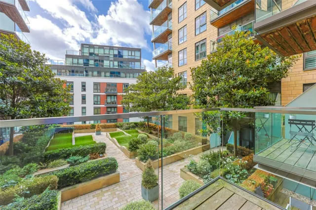 Longfield Avenue, Ealing, W5, photo 1
