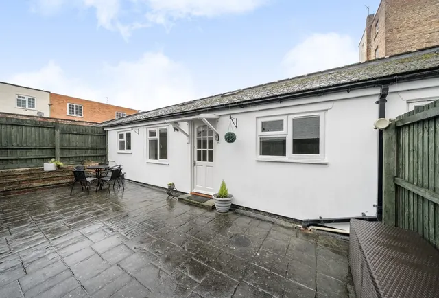 Lansdown Place Lane, Cheltenham, GL50 2LB, photo 1