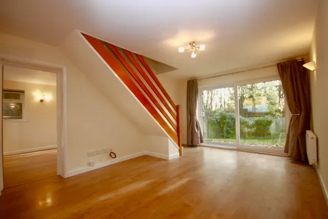 Crescentdale, Longford, Gloucester, GL2, photo 1