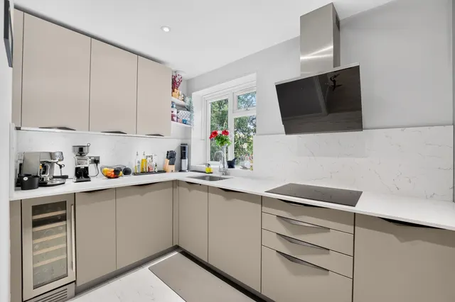 Inner Park Road, London, SW19, photo 2