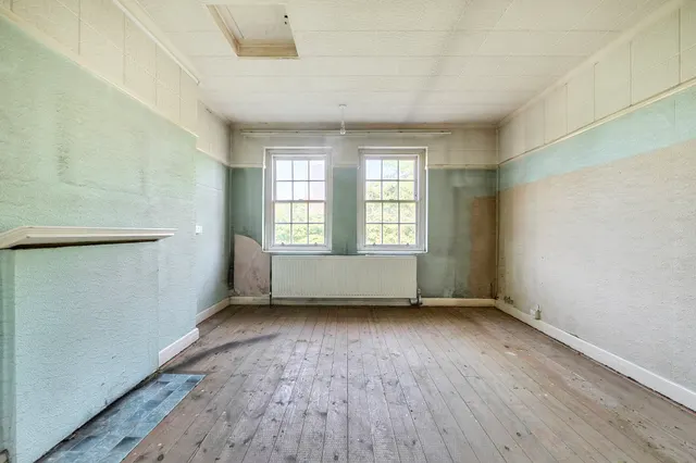 Photo 2 — 15 Middleton House, Causton Street, London