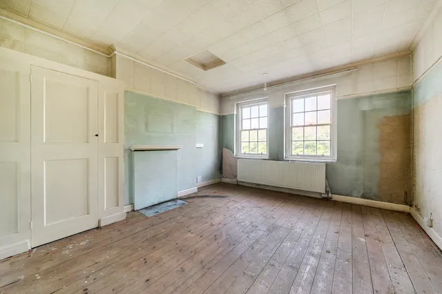 Photo 3 — 15 Middleton House, Causton Street, London