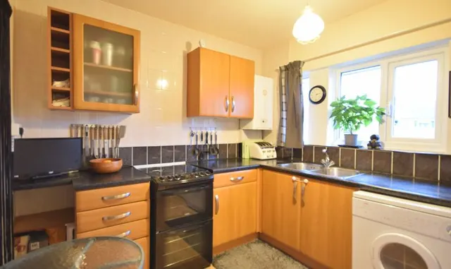 Photo 3 — Collier Close, Epsom, KT19