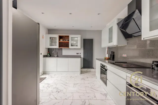 Reservoir Road, Woolton, L25, photo 3