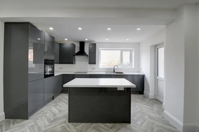 Hatfield Avenue, Fleetwood, FY7, photo 1