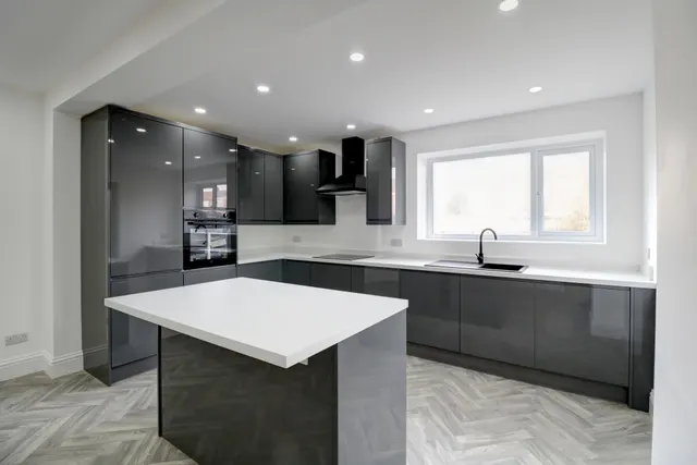 Hatfield Avenue, Fleetwood, FY7, photo 2