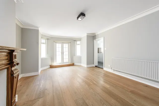 Photo 3 — 7A Lancaster Drive, London