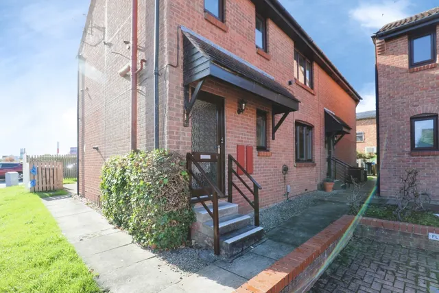 Birchwood Mews, Harrogate, HG2, photo 1