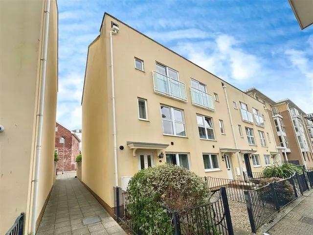 Richmond Court, Exeter, EX4, photo 1