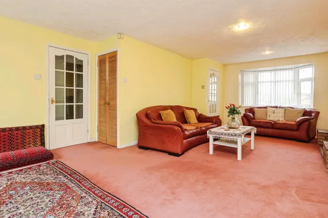 North View Drive, Brierley Hill, DY5, photo 2