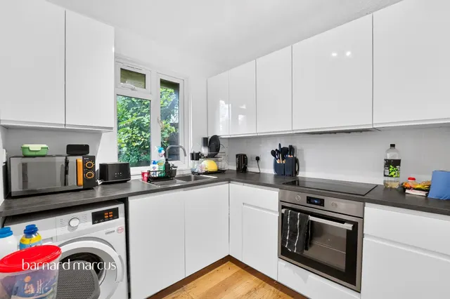 Conyers Road, London, SW16, photo 1