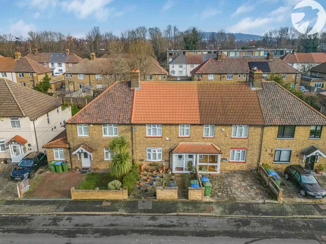 Katherine Gardens, London, SE9, photo 2
