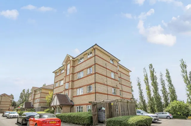 Stevenson Court, Cumberland Place, London, SE6 1BB, photo 1