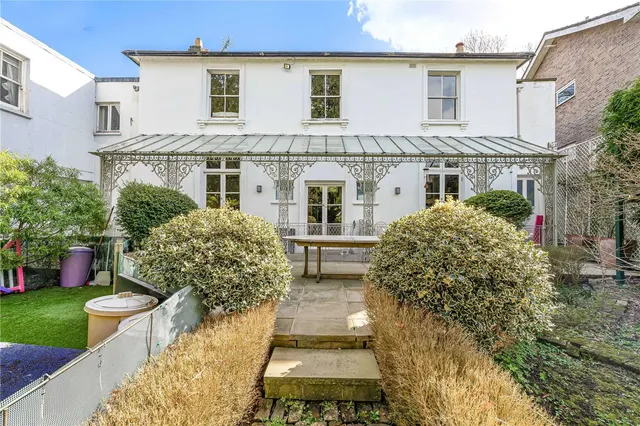 Mount Avenue, London, W5 1PU, photo 1
