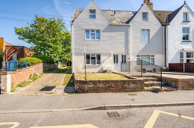 East Street, Selsey, PO20, photo 1