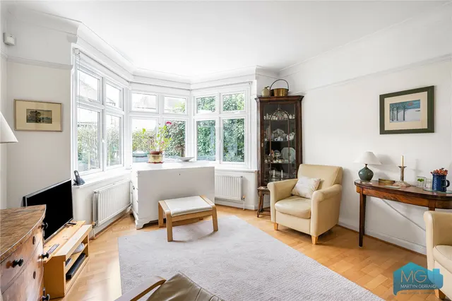 Cyprus Avenue, London, N3, photo 2