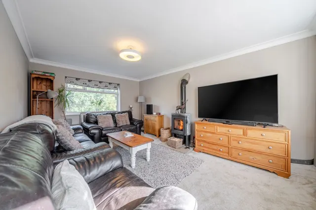 Regal Close, Sowerby Bridge, HX6, photo 2