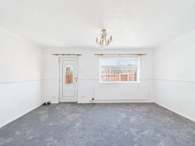 Photo 2 — Oswald Close, Salford, Greater Manchester, M6 6SL