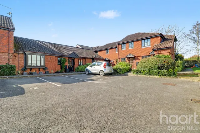 Albion Mews, Edenbridge, TN8, photo 2