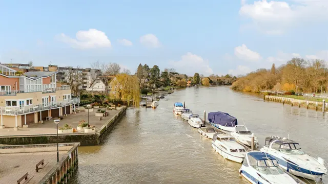 Twickenham Road, Teddington, TW11, photo 3