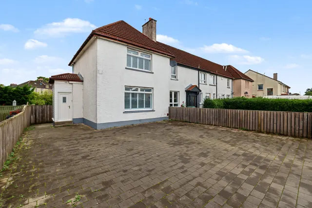 Hawick Street, Yoker, G13, photo 1