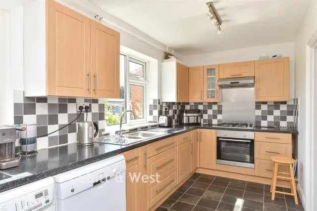 Gordon Avenue, Bognor Regis, PO22, photo 3