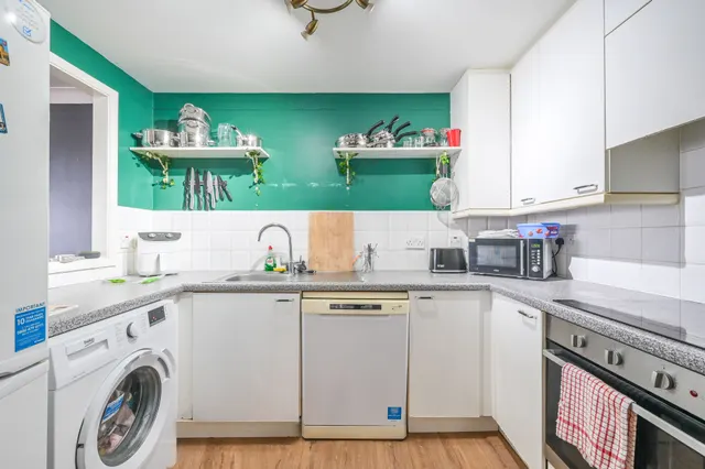 Photo 2 — Flat 39 Sirius Building, 3 Jardine Road, London
