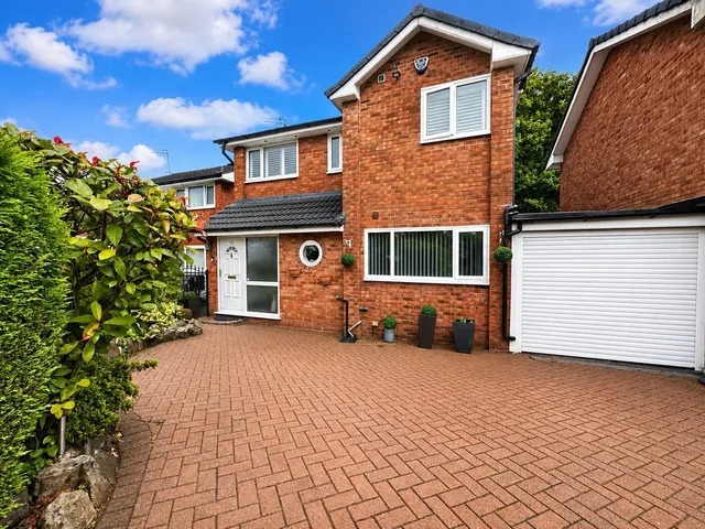 Brookside Avenue, Stockport, Greater Manchester, SK2, photo 1