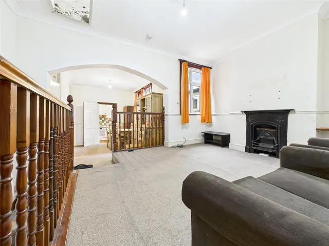 Cecil Road, Hounslow, TW3, photo 1